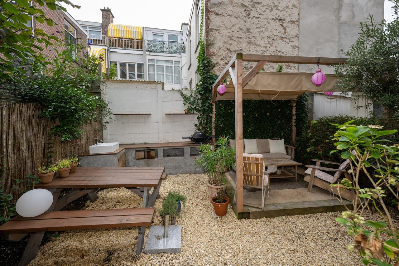 Furnished 3-Bedroom Apartment with Garden - Image 9