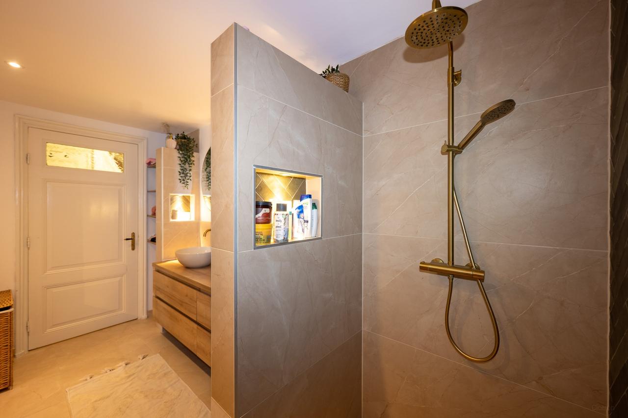 Furnished 3-Bedroom Apartment with Garden - Image 27