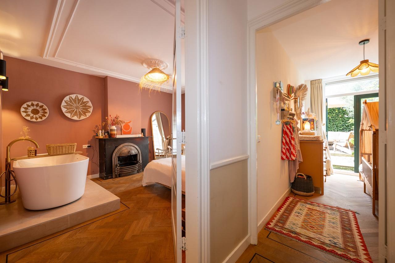 Furnished 3-Bedroom Apartment with Garden - Image 29