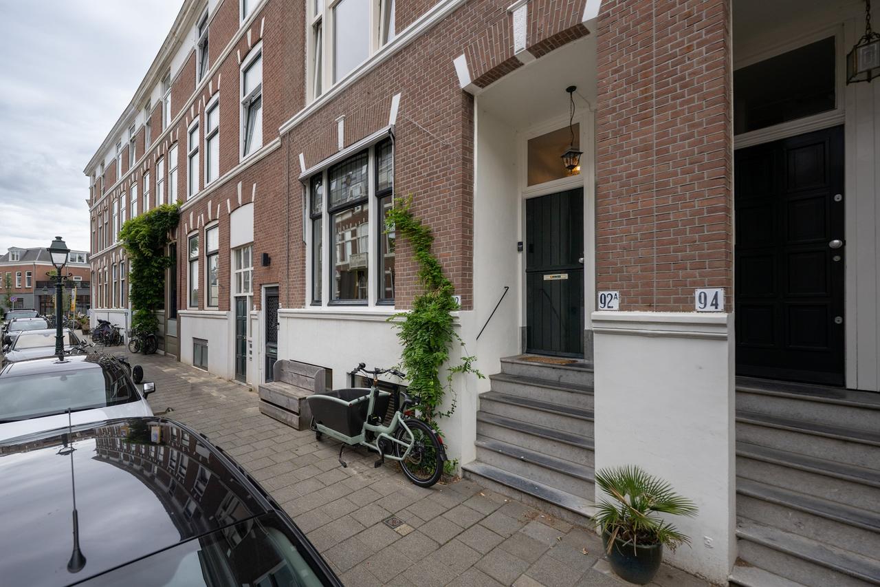 Furnished 3-Bedroom Apartment with Garden - Image 37