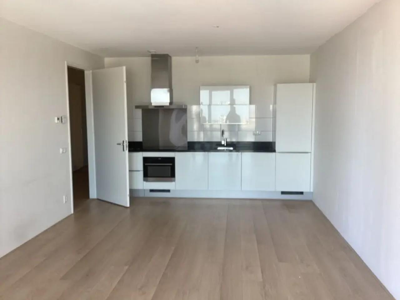 71 m² apartment with balcony in Laakhaven - Image 2