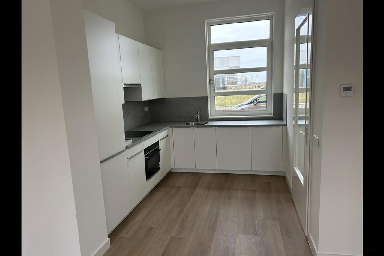 Nieuw huis met 4 slaapkamers en tuin - Afbeelding 1