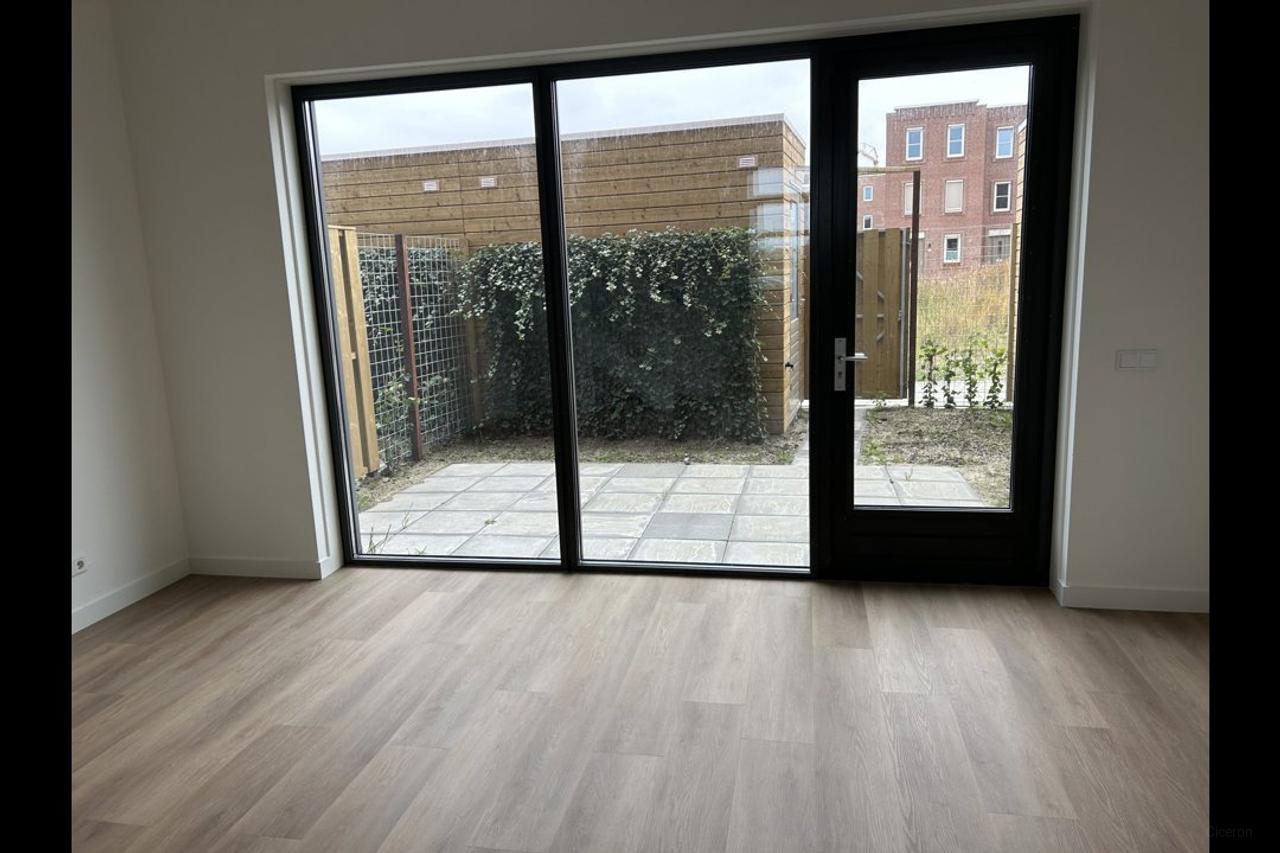 Nieuw huis met 4 slaapkamers en tuin - Afbeelding 3