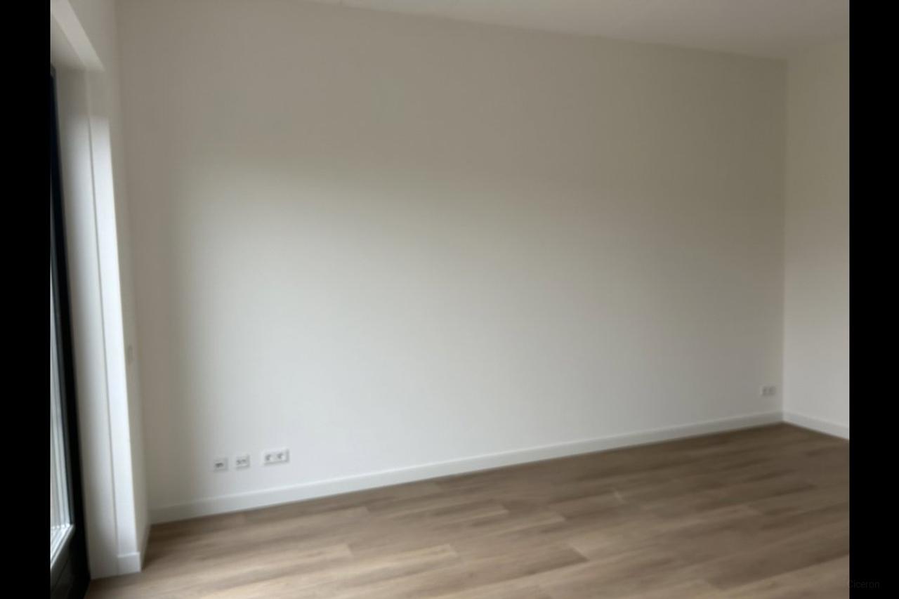 Nieuw huis met 4 slaapkamers en tuin - Afbeelding 4