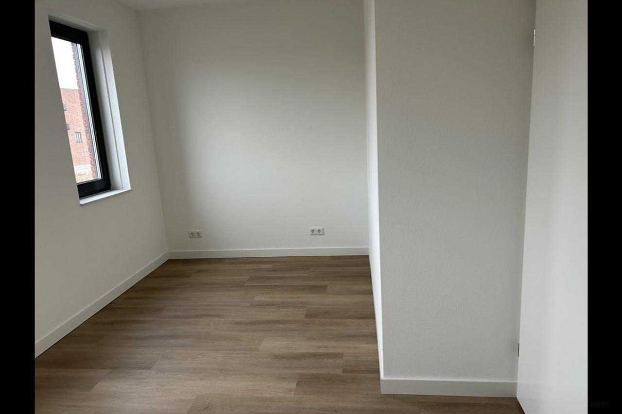 Nieuw huis met 4 slaapkamers en tuin - Afbeelding 6