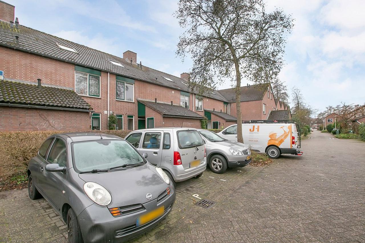128 m² home with five bedrooms - Image 21