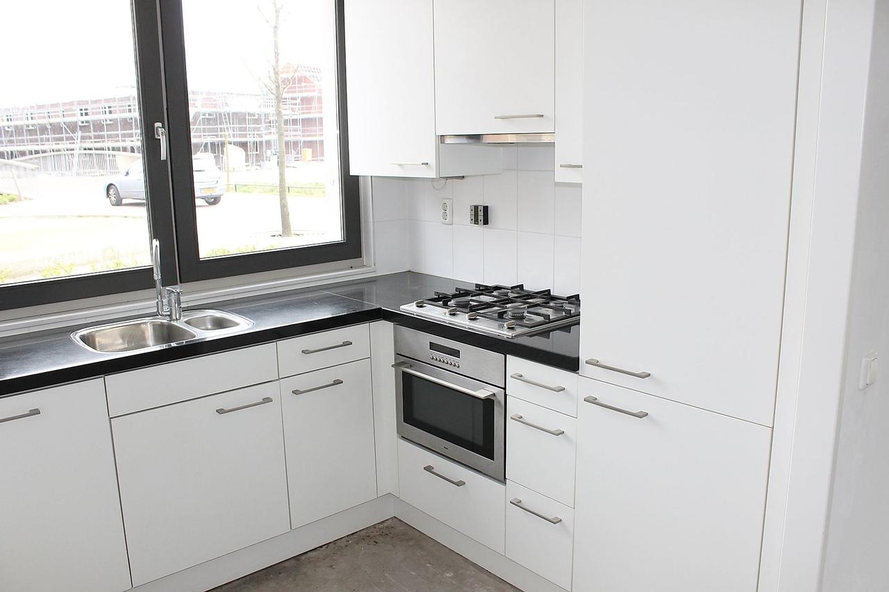 146 m² Corner House with Terrace - Image 6