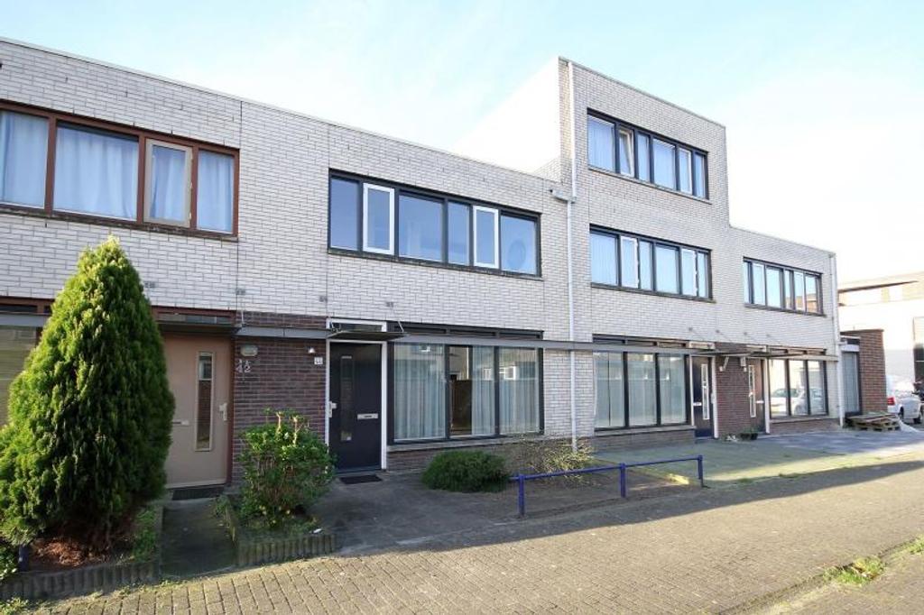 Semi-studio van 21 m² met eigen badkamer in Tilburg - Afbeelding 1