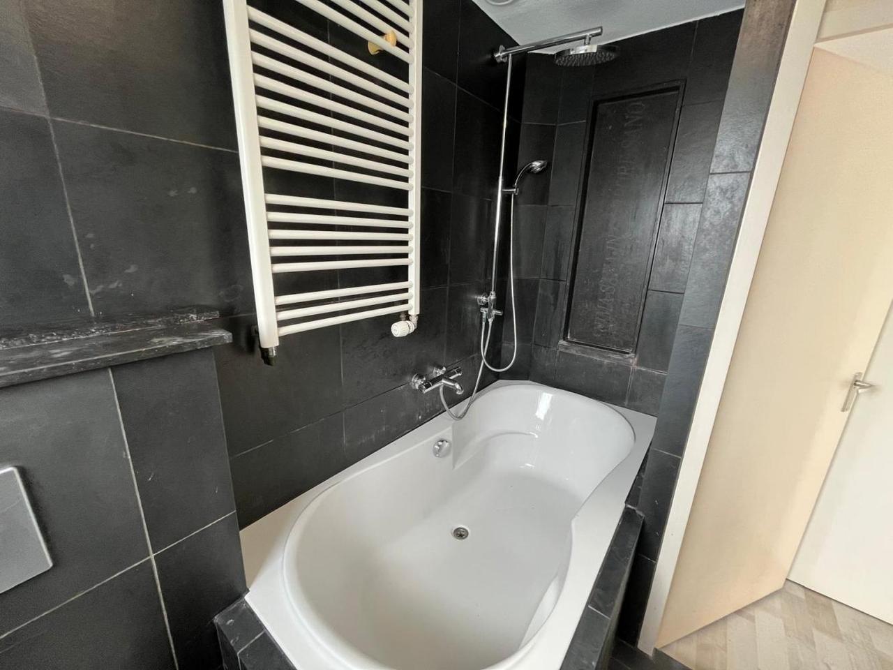Semi-studio met eigen badkamer in Tilburg - Afbeelding 6