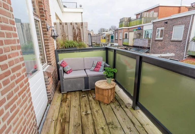2-Bedroom Apartment with Balcony in Houtwijk - Image 12