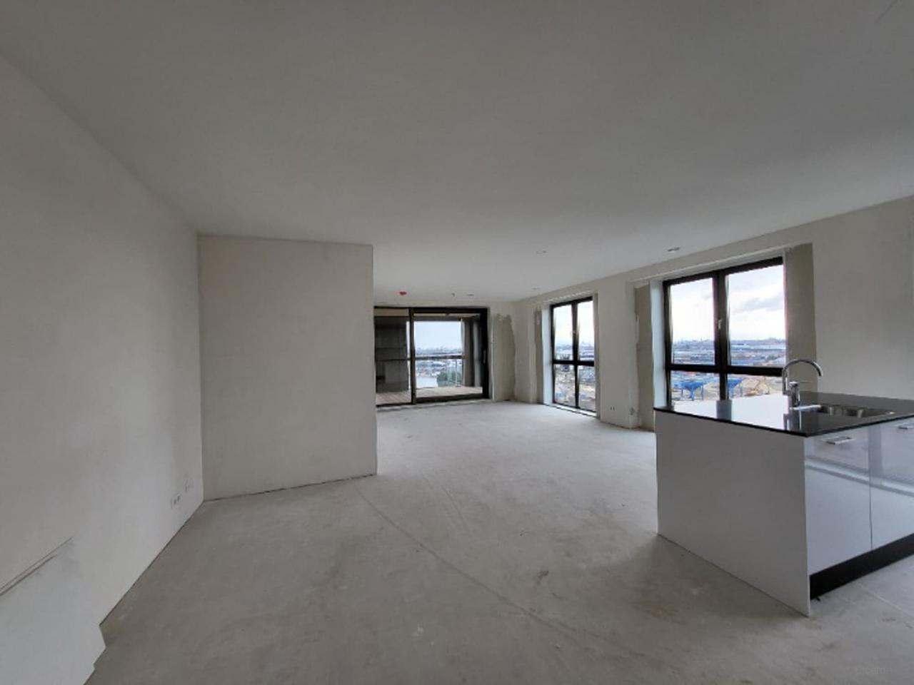114 m² apartment with 3 bedrooms - Image 2