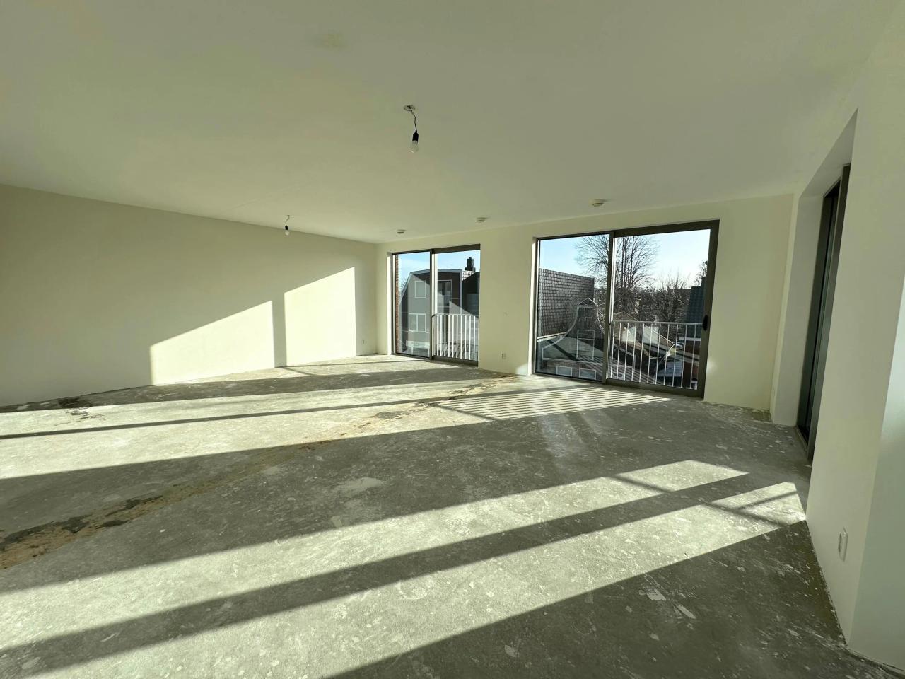 3-Room Apartment with 63 m² Terrace - Image 2