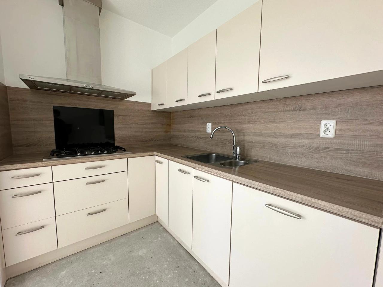 3-Room Apartment with 63 m² Terrace - Image 7