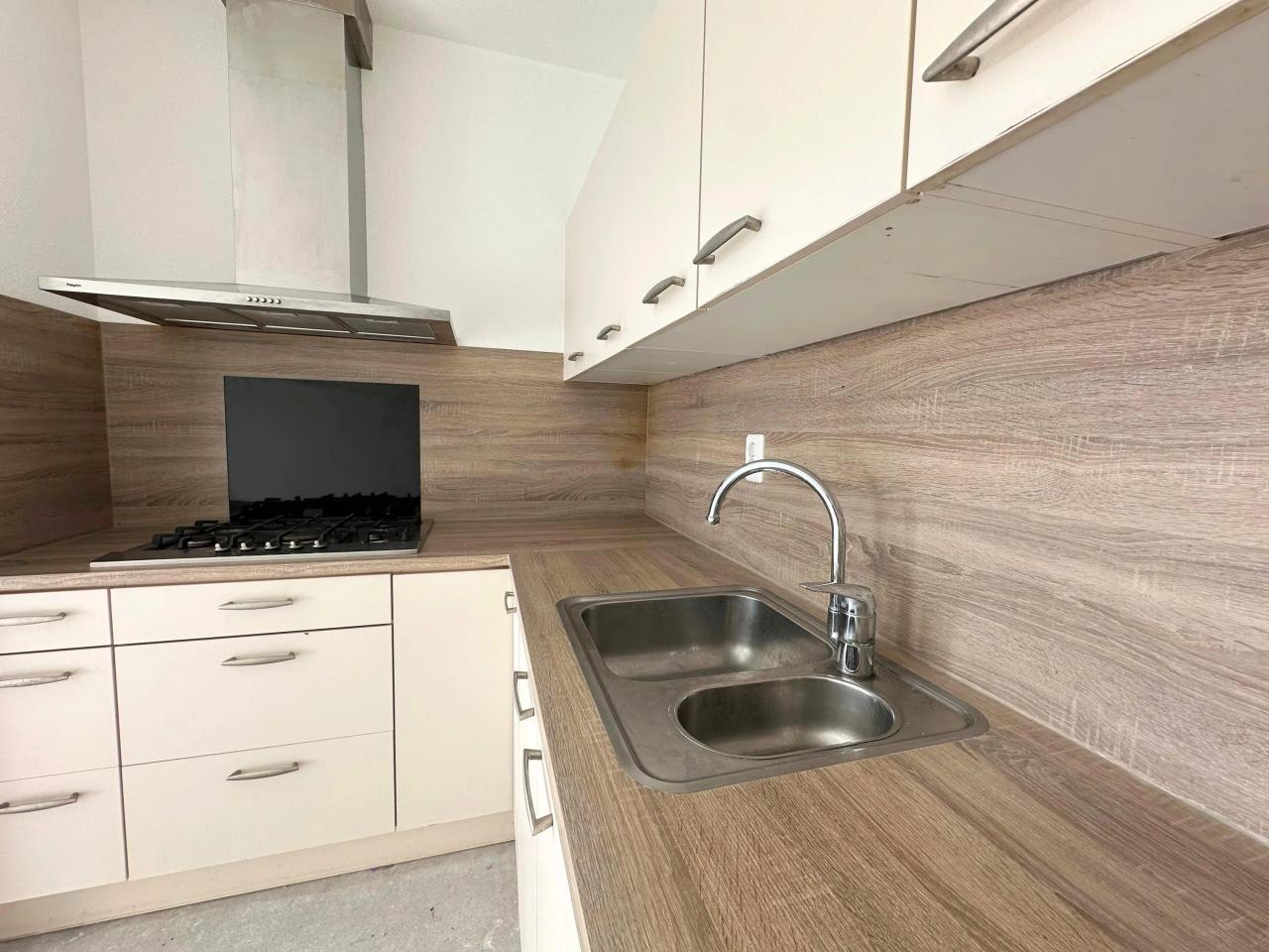 3-Room Apartment with 63 m² Terrace - Image 8