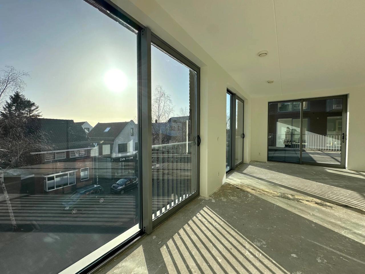 3-Room Apartment with 63 m² Terrace - Image 9