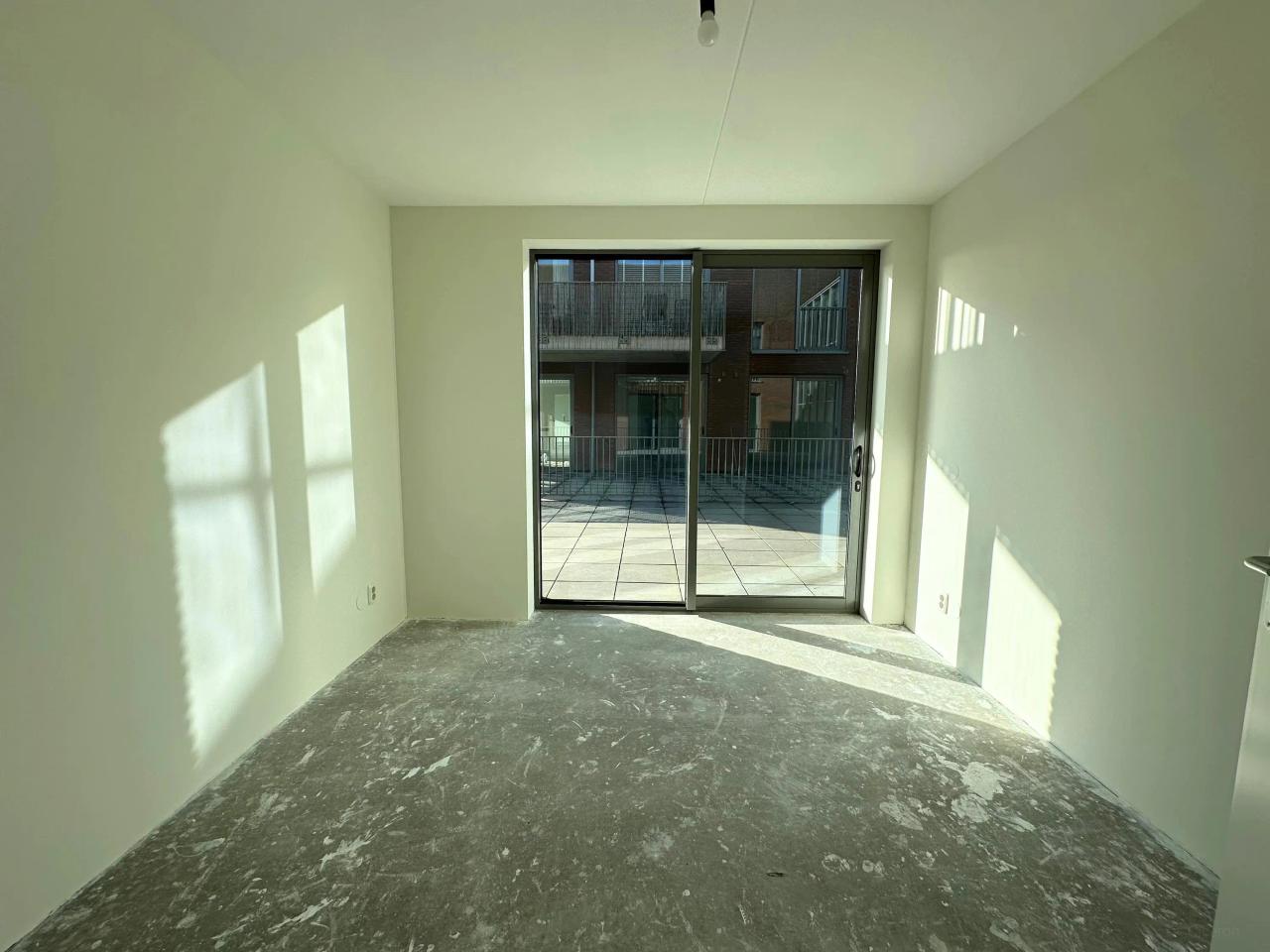 3-Room Apartment with 63 m² Terrace - Image 12