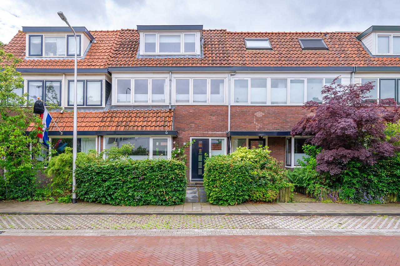 Gezinswoning met tuin en 4 slaapkamers - Afbeelding 1
