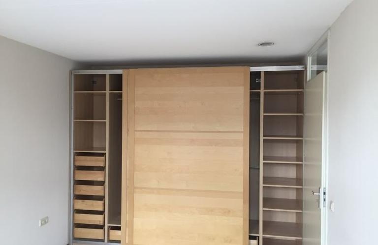 2-bedroom apartment with parking in city centre - Image 8