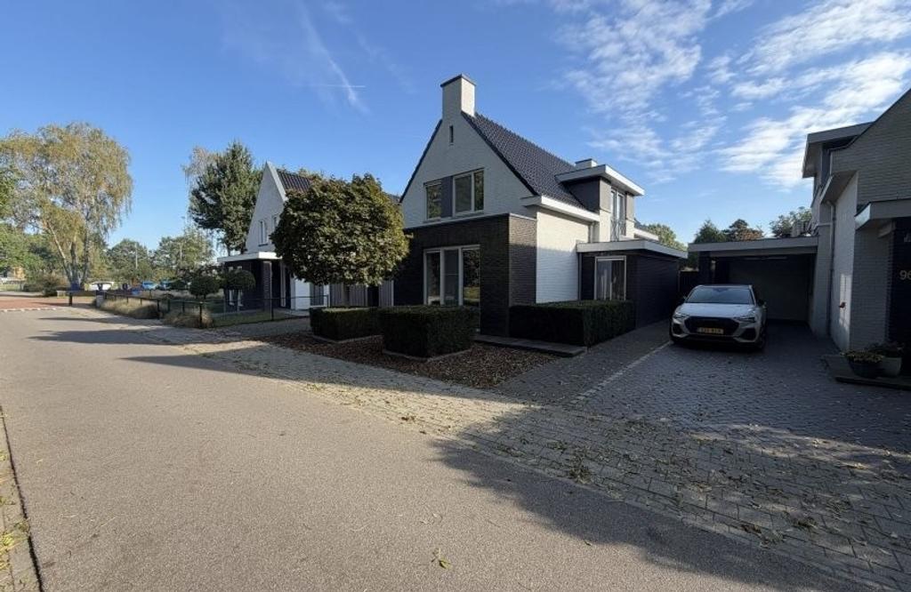 5 slaapkamers en tuin in Oerle - Afbeelding 1