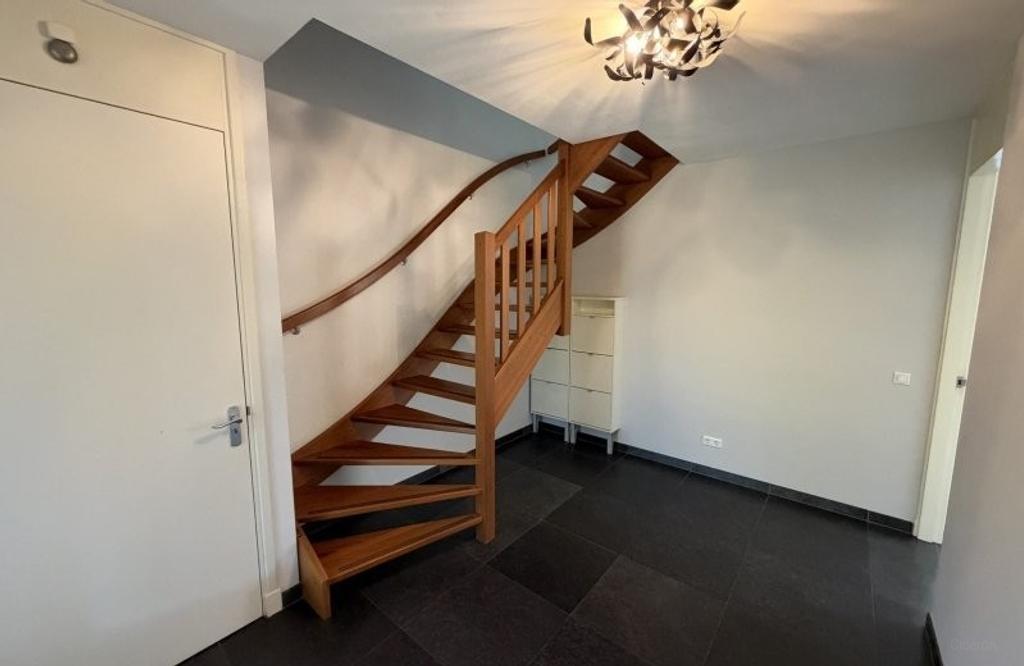 5 slaapkamers en tuin in Oerle - Afbeelding 3