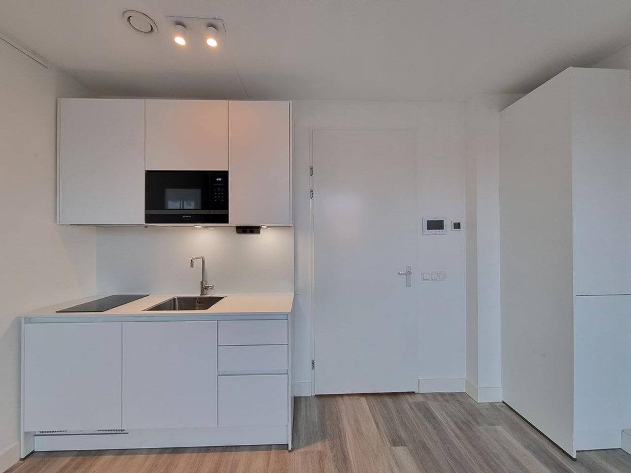 A+++ penthouse met balkon in Amsterdam-West - Afbeelding 3