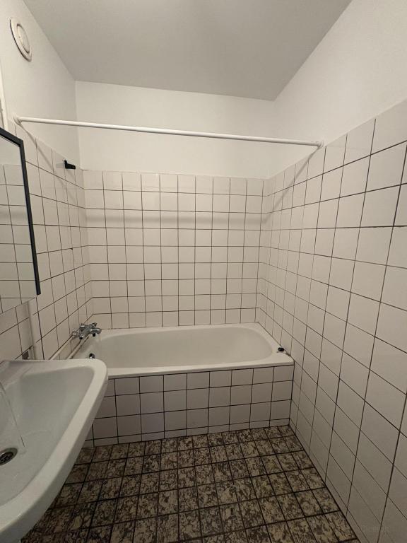 A+ Apartment with Balcony in Spijkenisse - Image 8