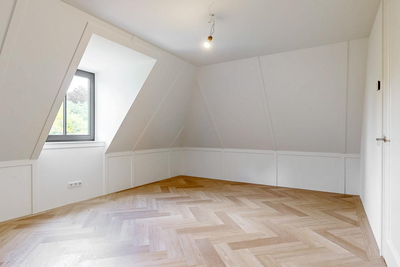 Detached 200 m² villa by the water - Image 43