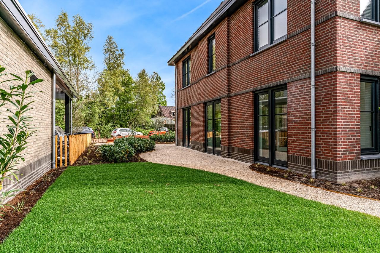 Detached 200 m² villa by the water - Image 50