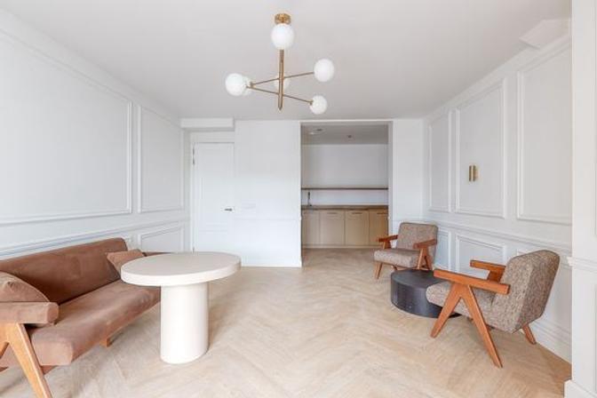 Furnished 2-Room Apartment on the Spui - Image 5