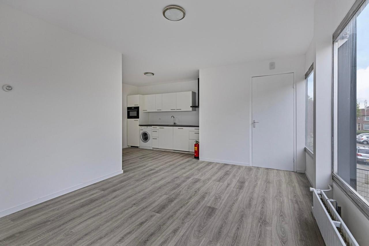 Bright 3-Room Apartment in Het Fort - Image 7
