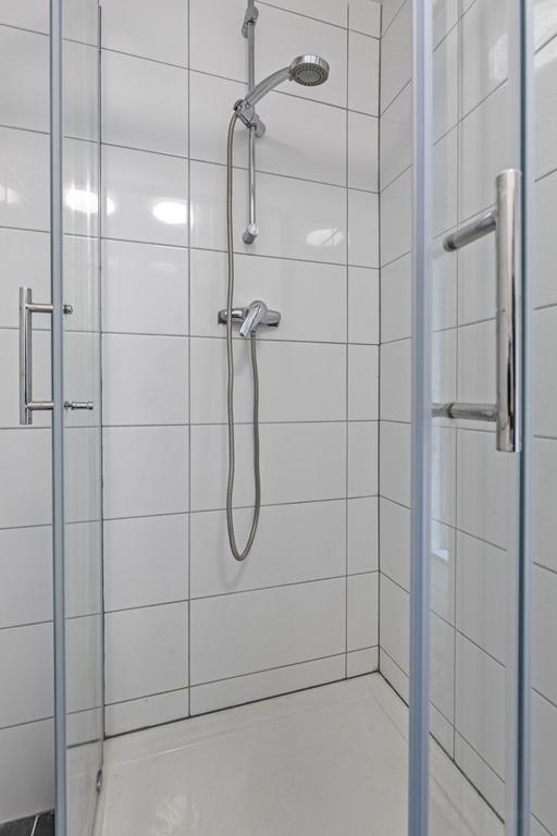 Bright 3-Room Apartment in Het Fort - Image 16