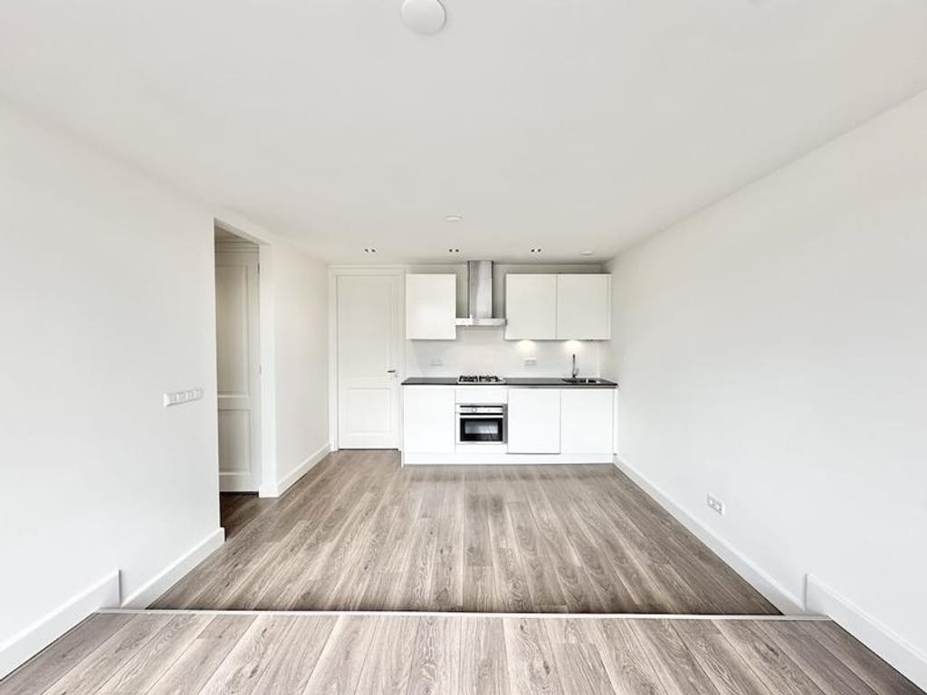 Gemeubileerd 2-slaapkamerappartement met balkon - Afbeelding 1