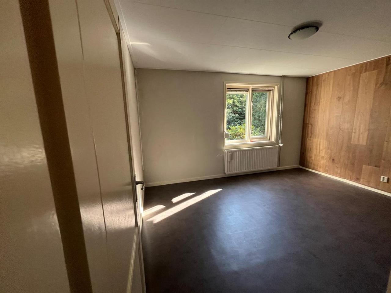 Chalet with Garden Available Immediately in Schaijk - Image 8