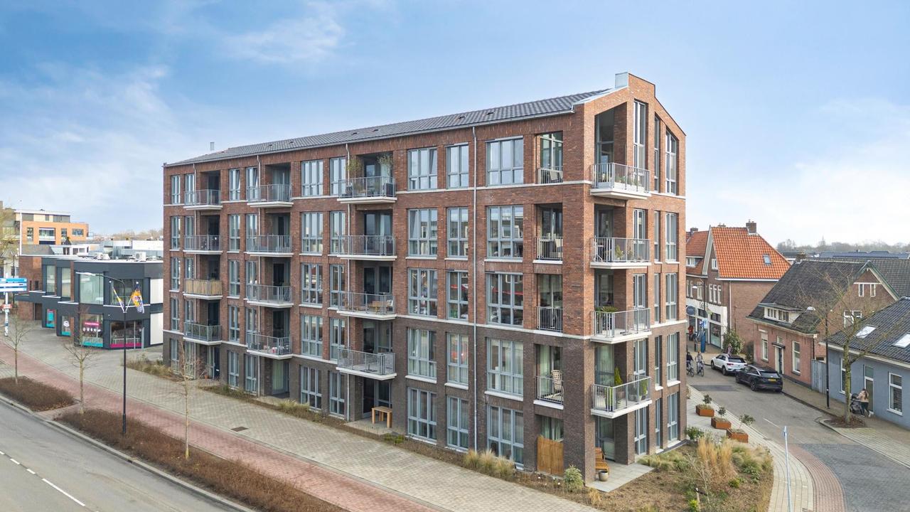 Nieuw driekamerappartement met balkon - Afbeelding 1