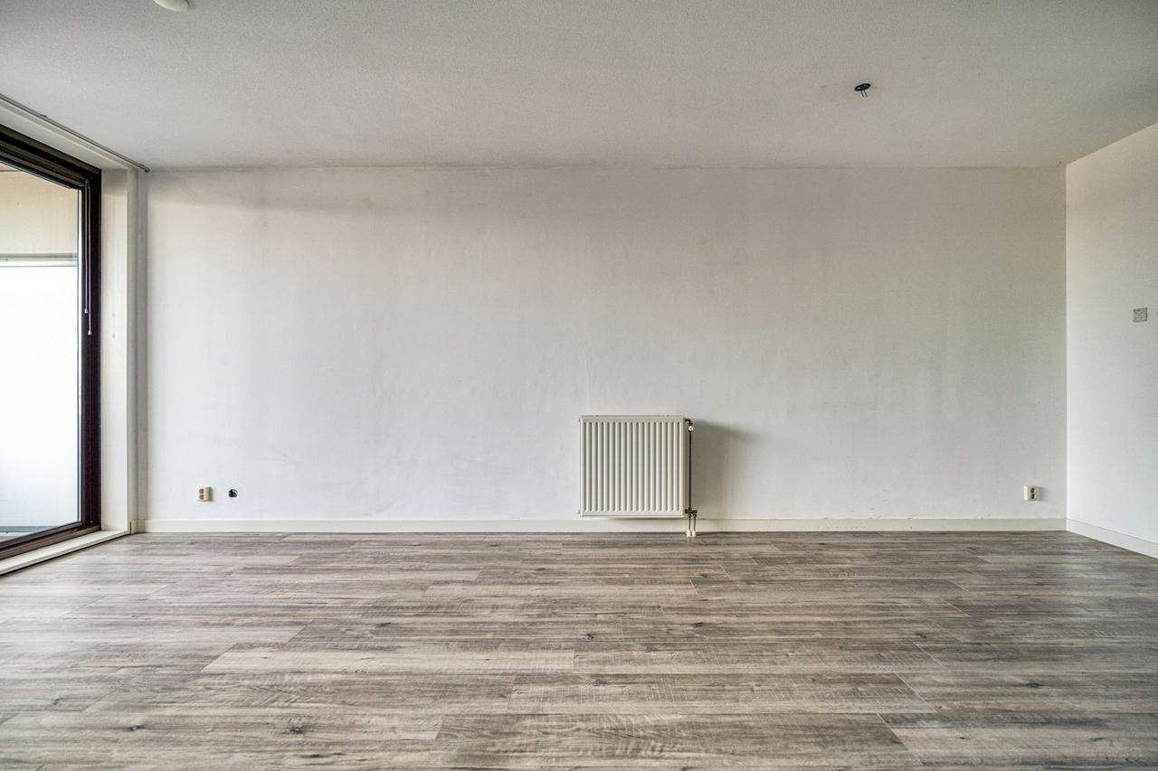 84 m² apartment with balcony and parking - Image 6