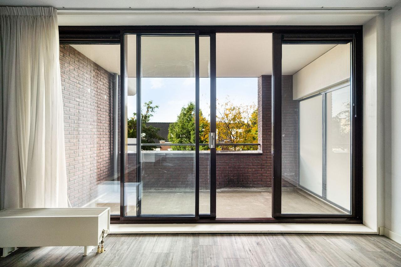 84 m² apartment with balcony and parking - Image 8