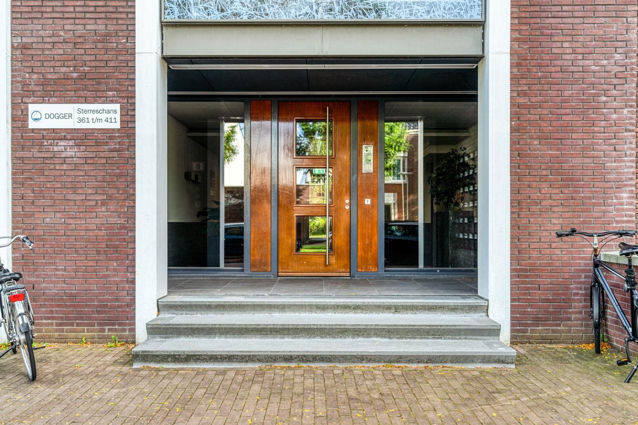 84 m² apartment with balcony and parking - Image 31