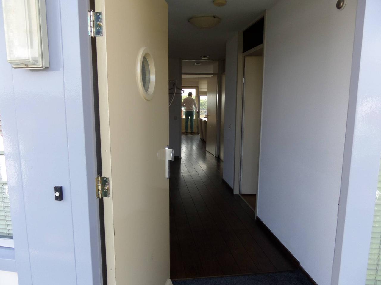 95 m² apartment overlooking a park - Image 6