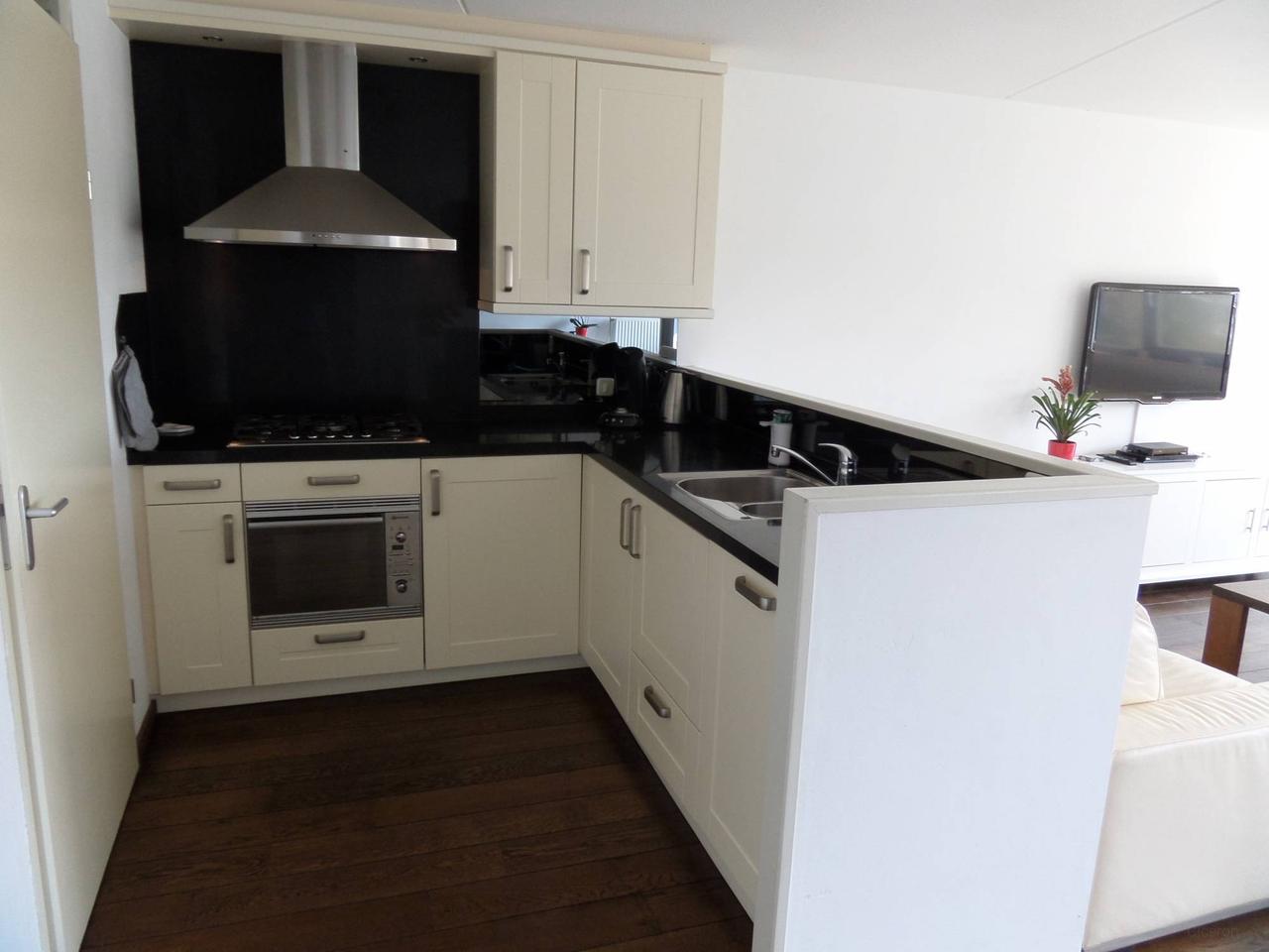 95 m² apartment overlooking a park - Image 11