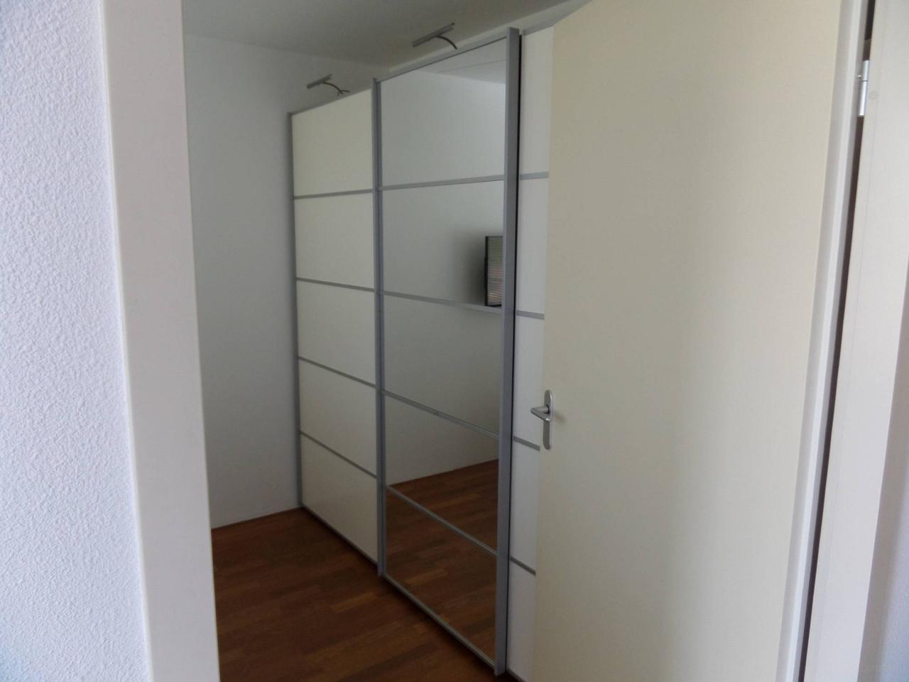 95 m² apartment overlooking a park - Image 12