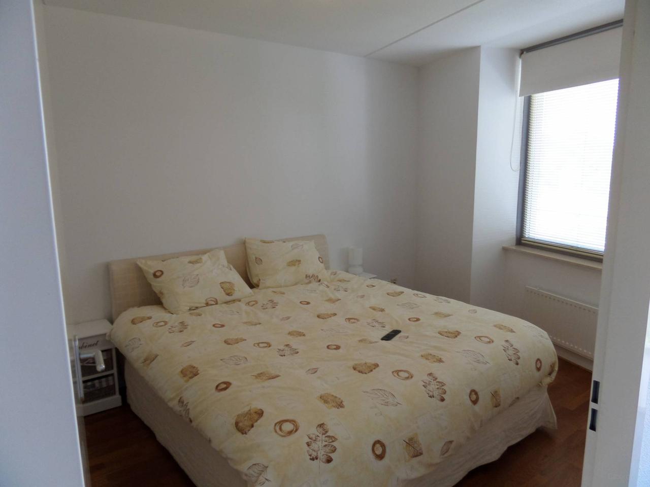 95 m² apartment overlooking a park - Image 13