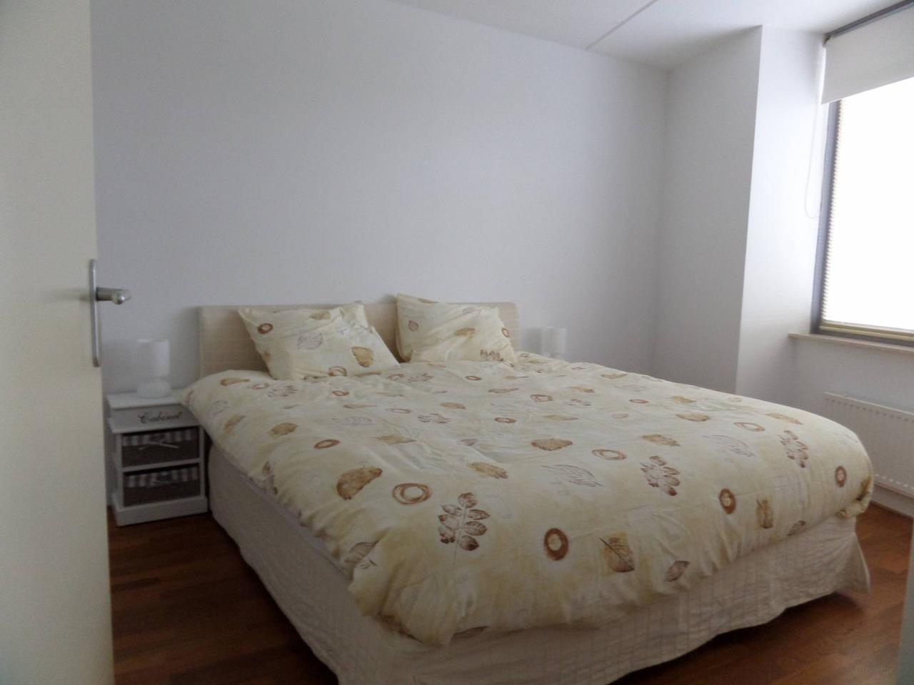 95 m² apartment overlooking a park - Image 18