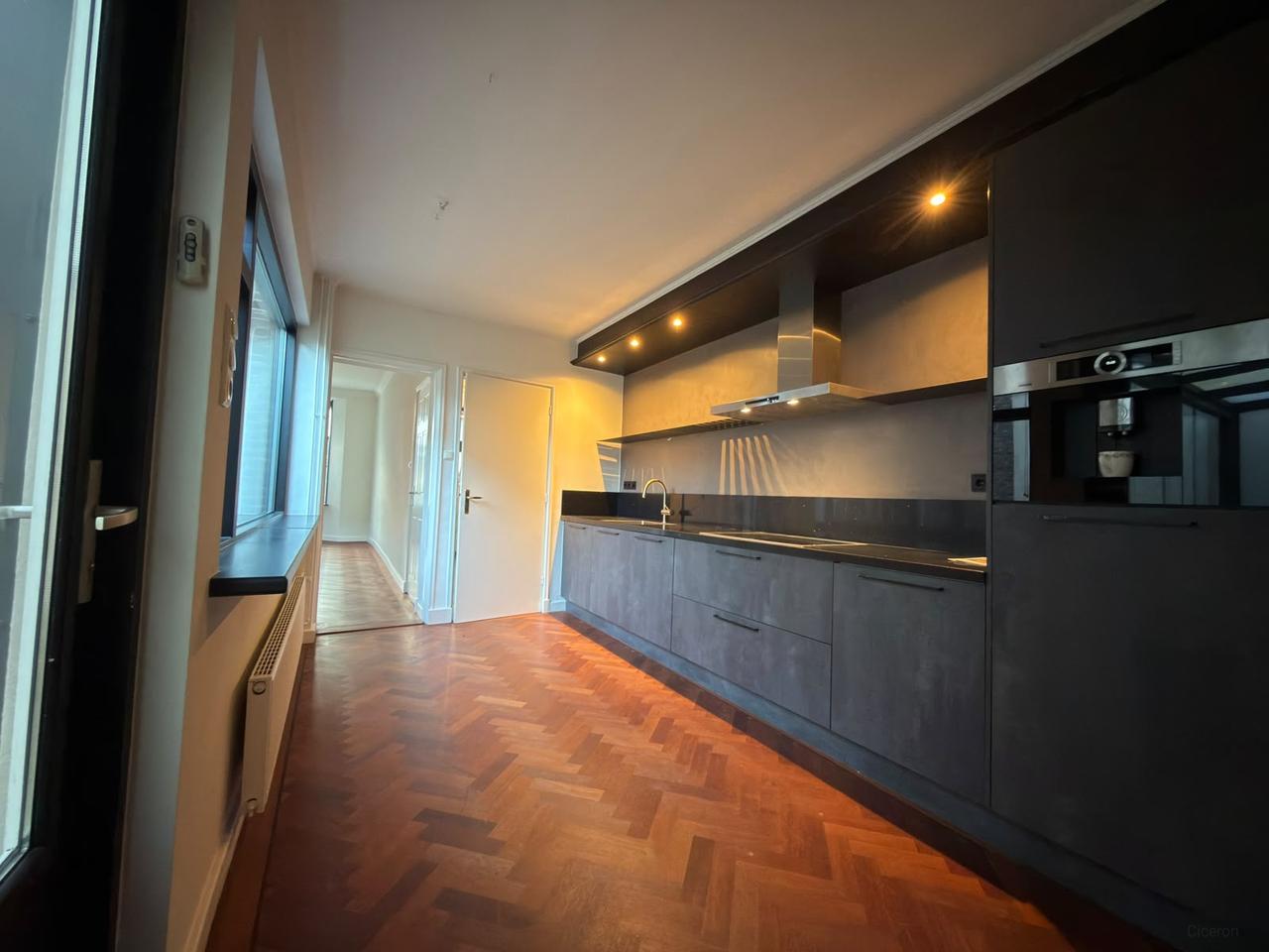 1925 Rental Home in Central Boxtel - Image 9