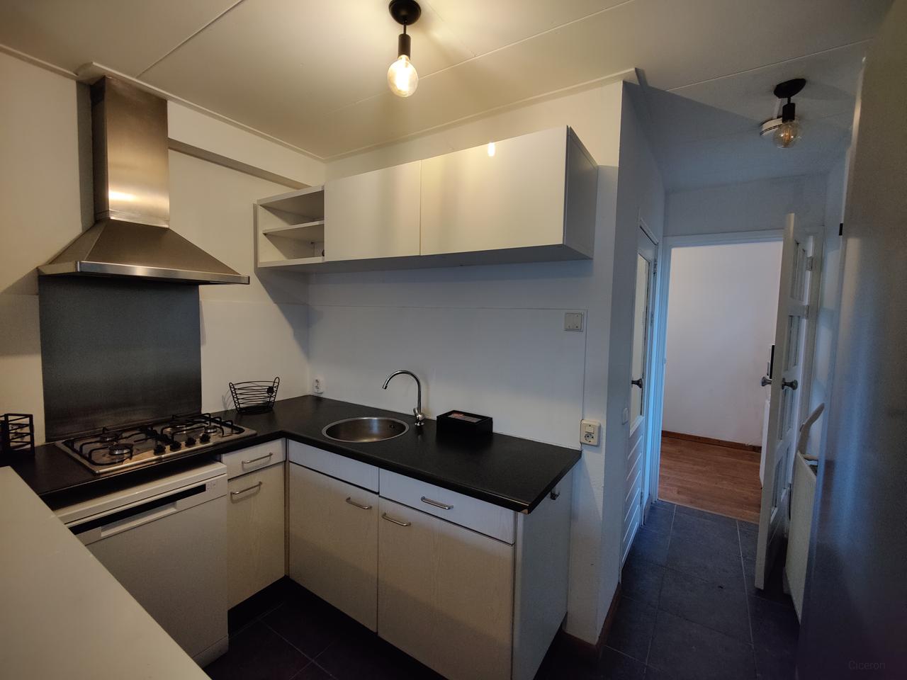 Furnished 50 m² Apartment - Image 5
