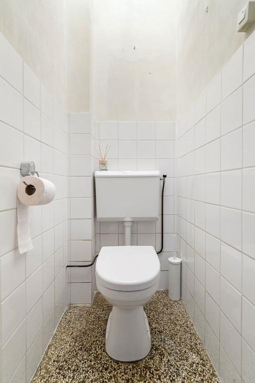 7 m² Student Room with Balcony - Image 6