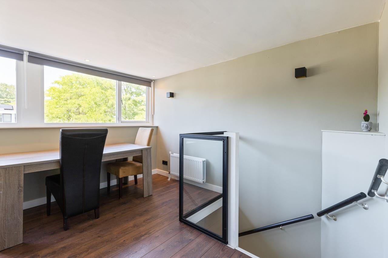 92 m² apartment with 3 bedrooms - Image 2