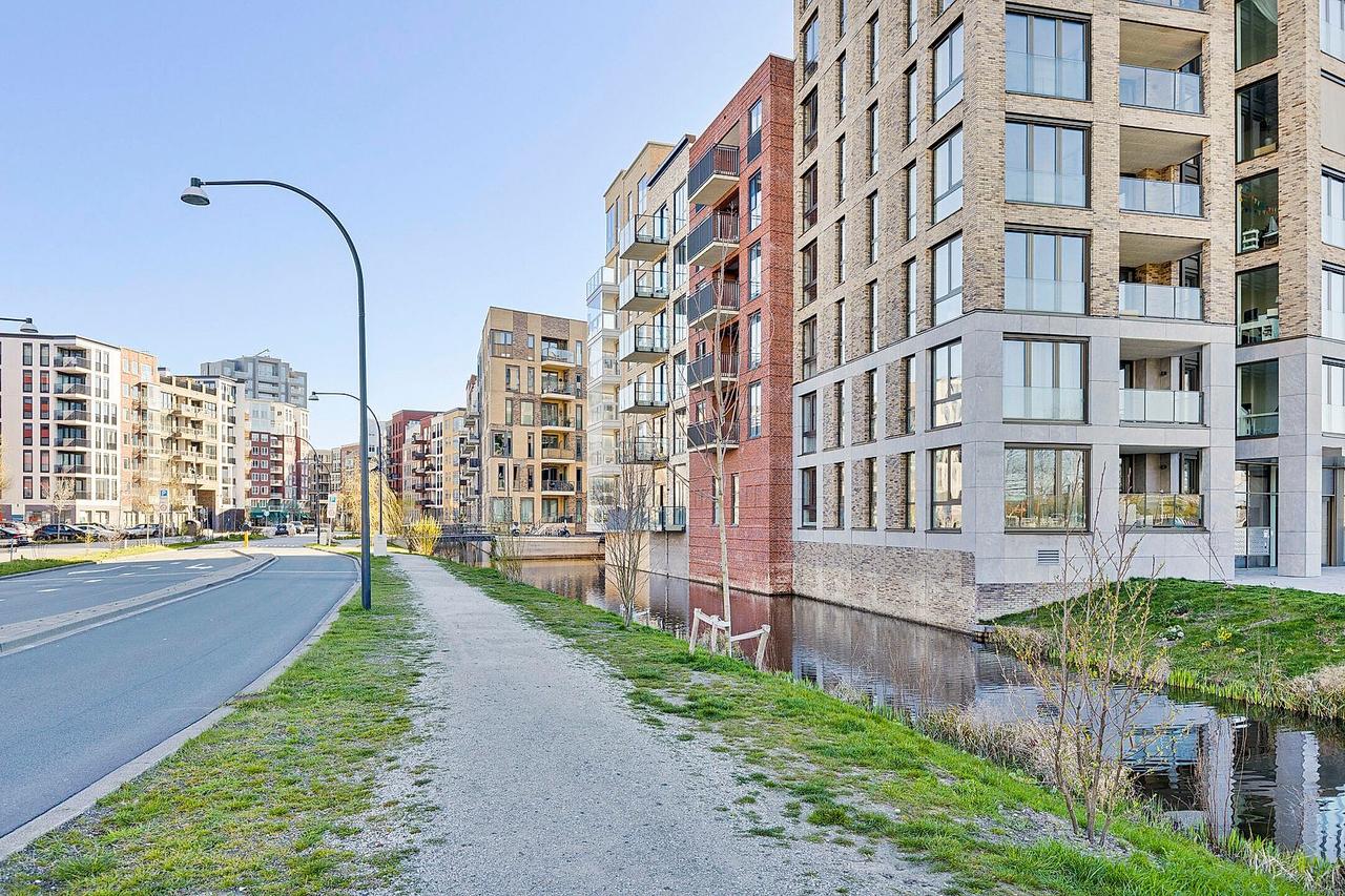 76 m² appartement met balkon in Diemen - Afbeelding 2