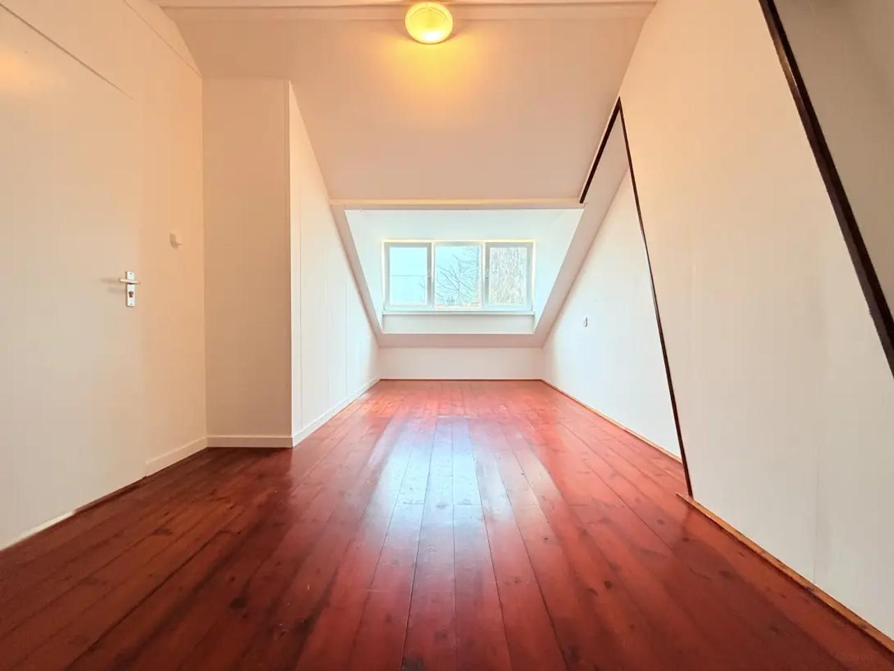 4-kamer appartement met balkon in Carnisse - Afbeelding 13