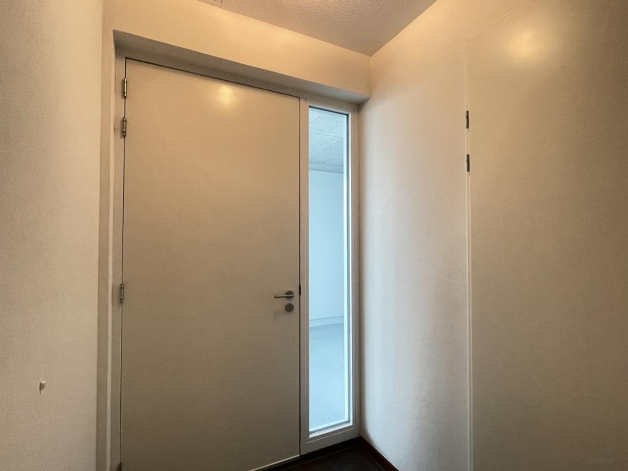 107 m² Apartment with Balcony in The Hague - Image 3