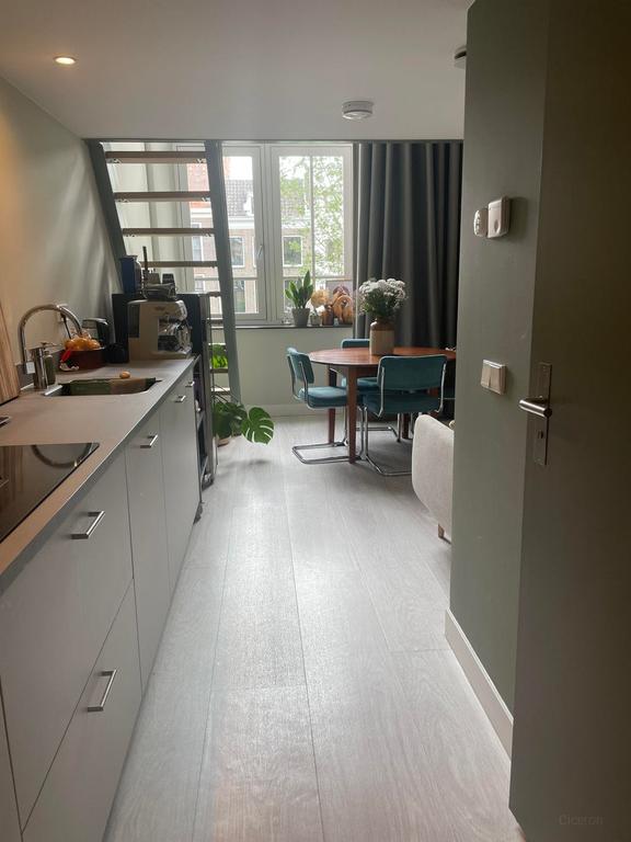 Living on Oudegracht with Mezzanine - Image 3